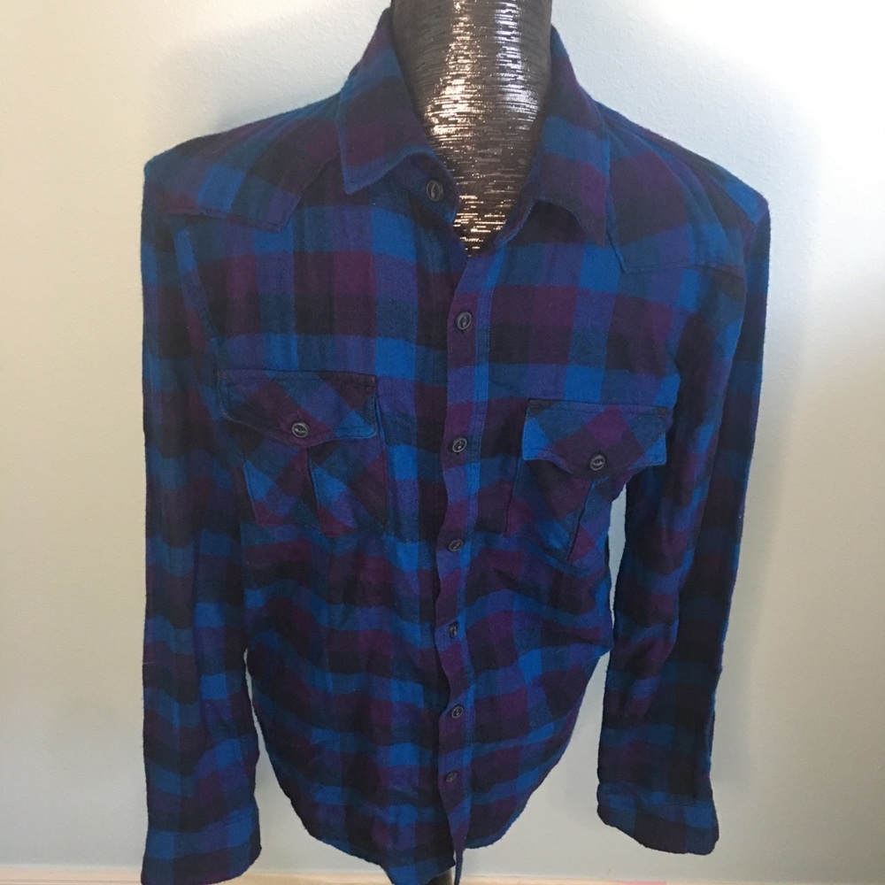 Men’s plaid shirt size S